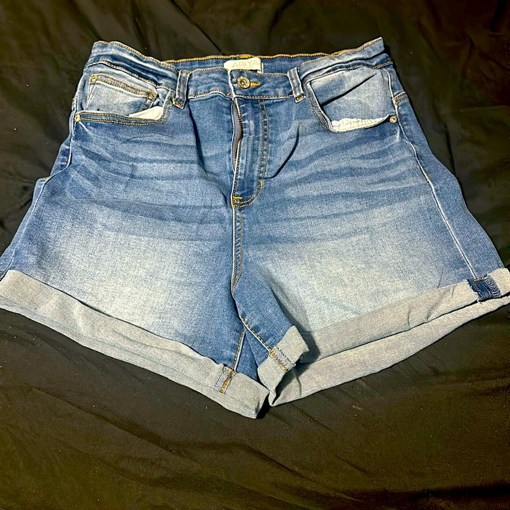 Extra high waisted women's shorts